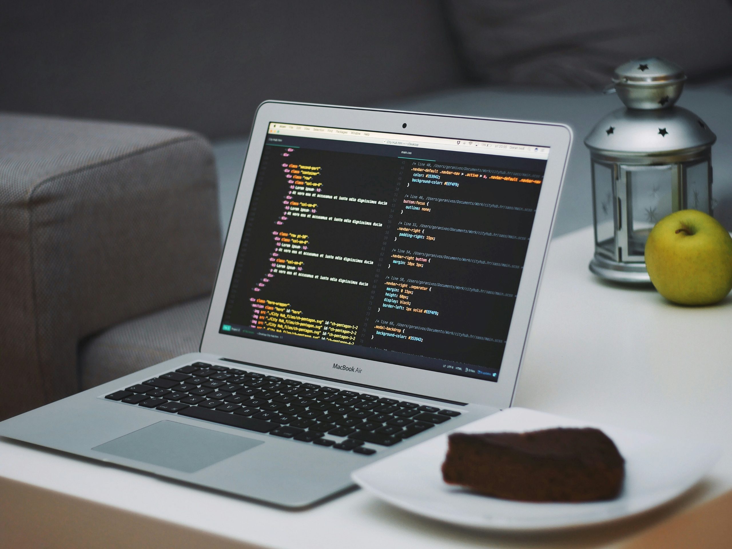 Comparison table highlighting features of leading certificate monitoring tools