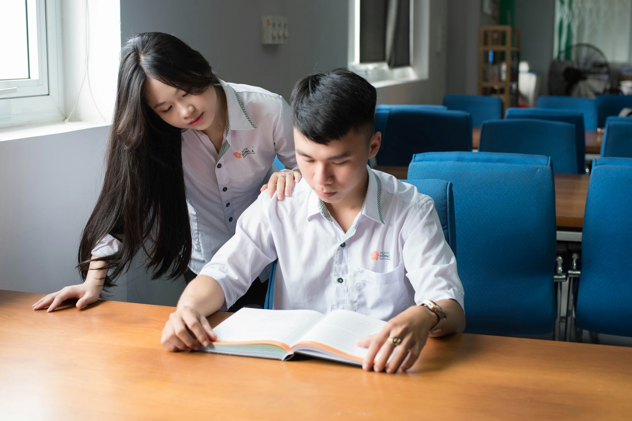 Bar chart comparing success outcomes versus failure cases in selecting tax planning courses