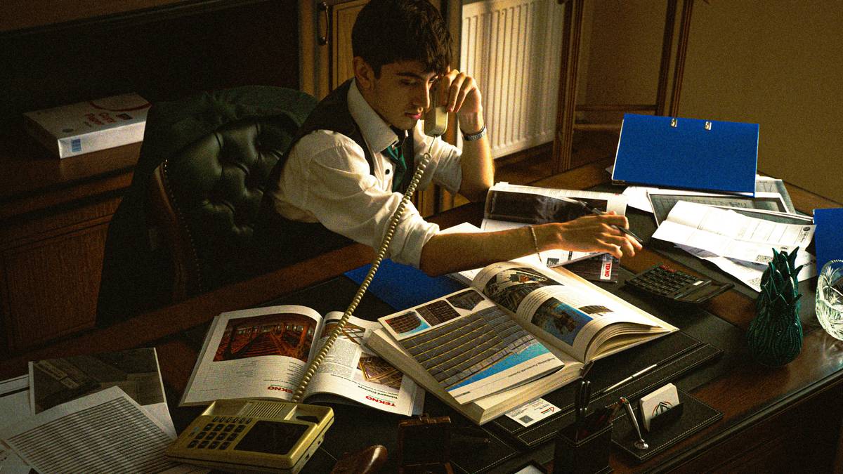 Illustration showing a person successfully completing a tax planning course on their laptop